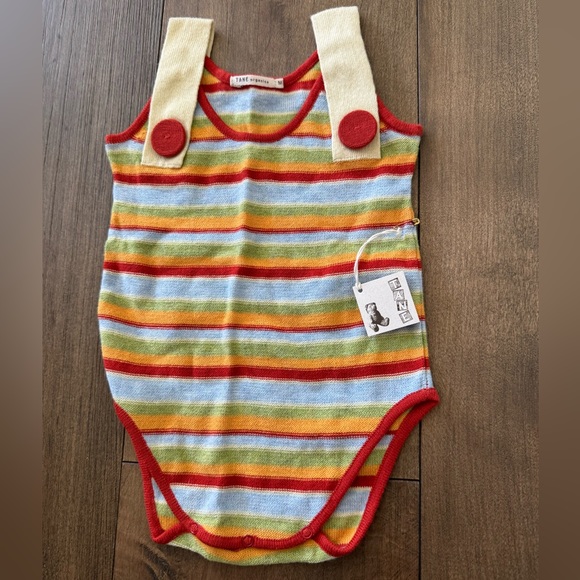 Tane Organics Unisex Infant Onesie. Knit, light sweater material. Snap crotch. - Picture 1 of 4